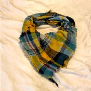 Be brand lightweight scarf.